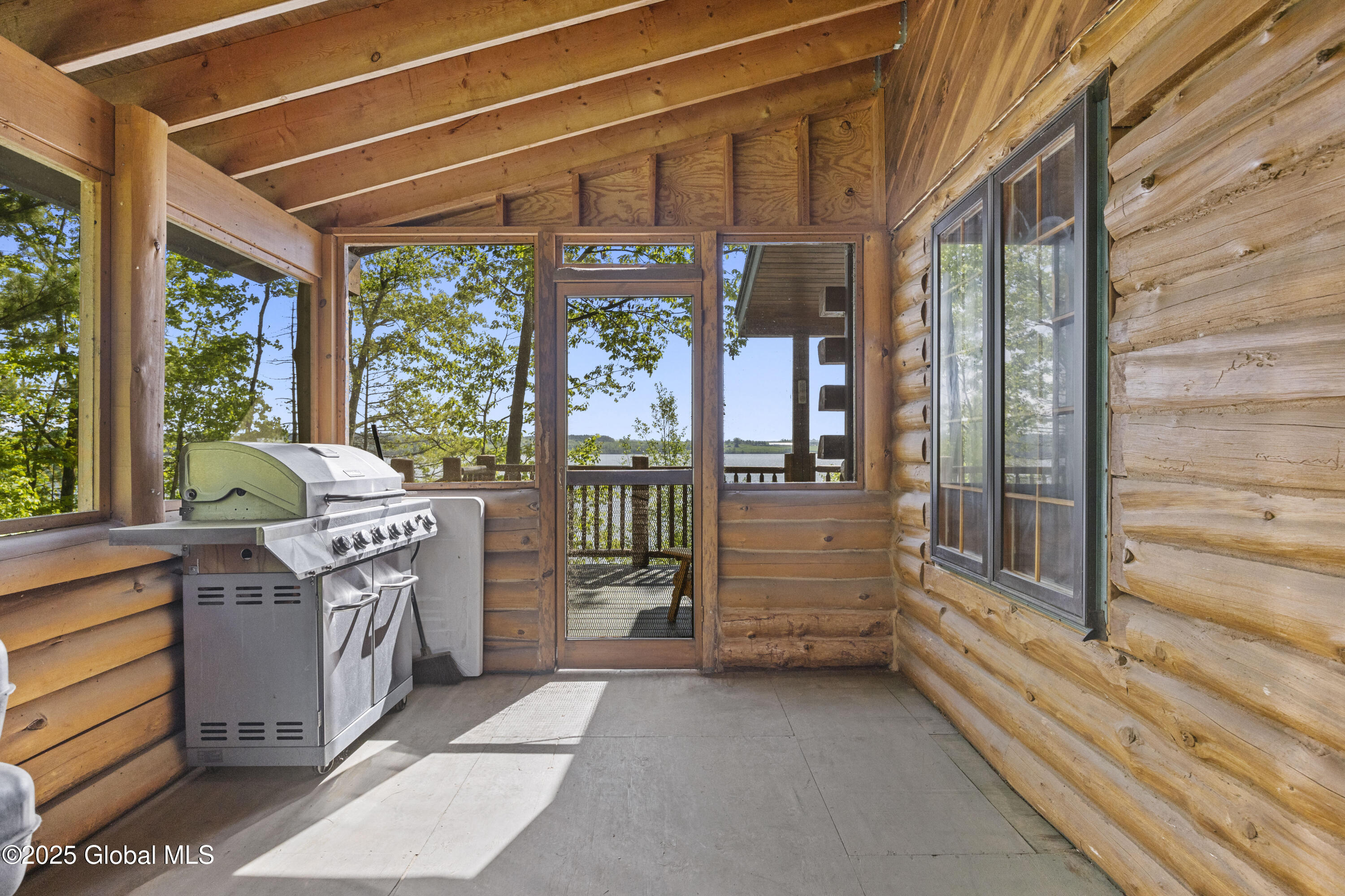 89 Captains Cove Crown Point NY 12928