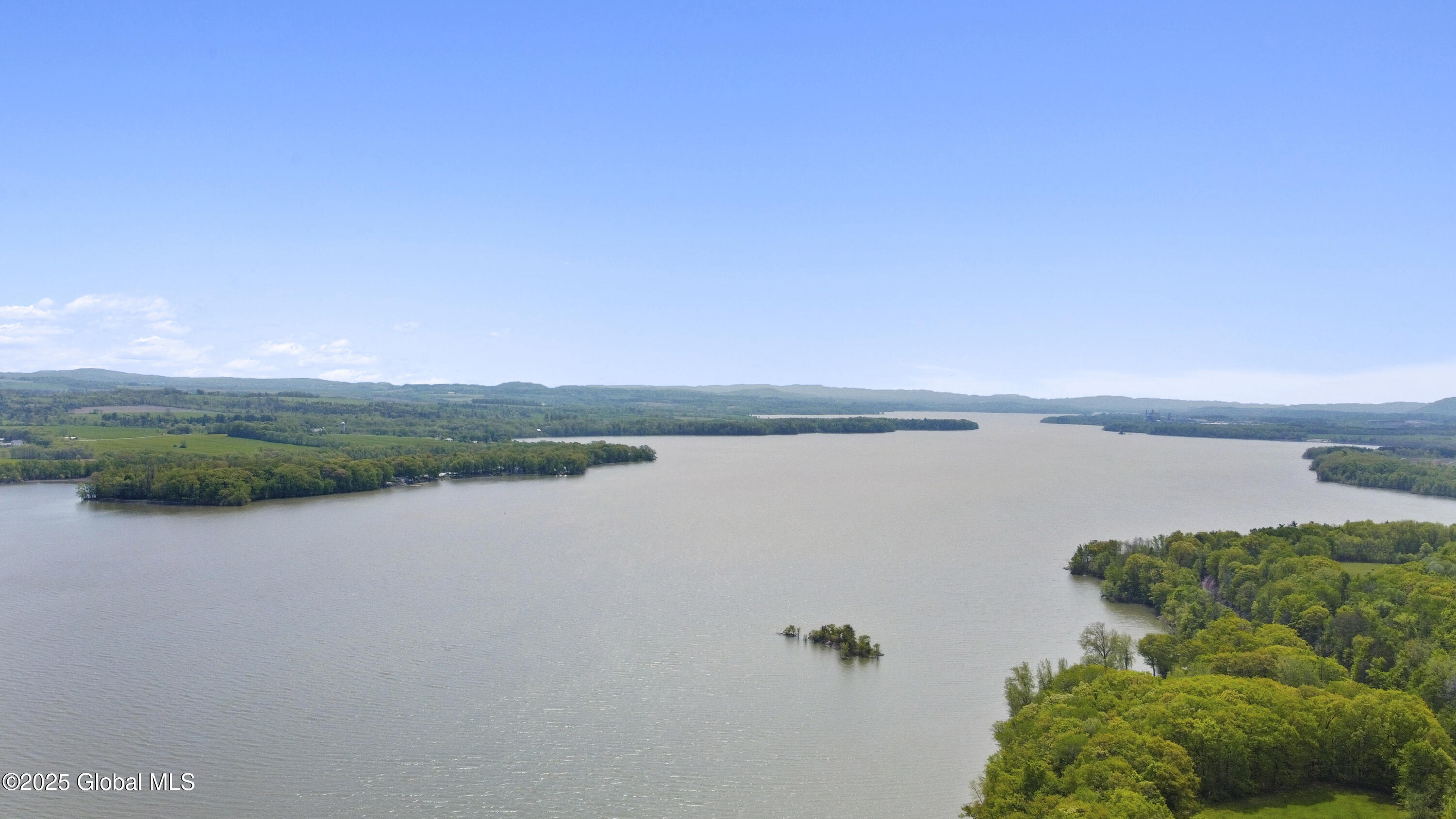 89 Captains Cove Crown Point NY 12928