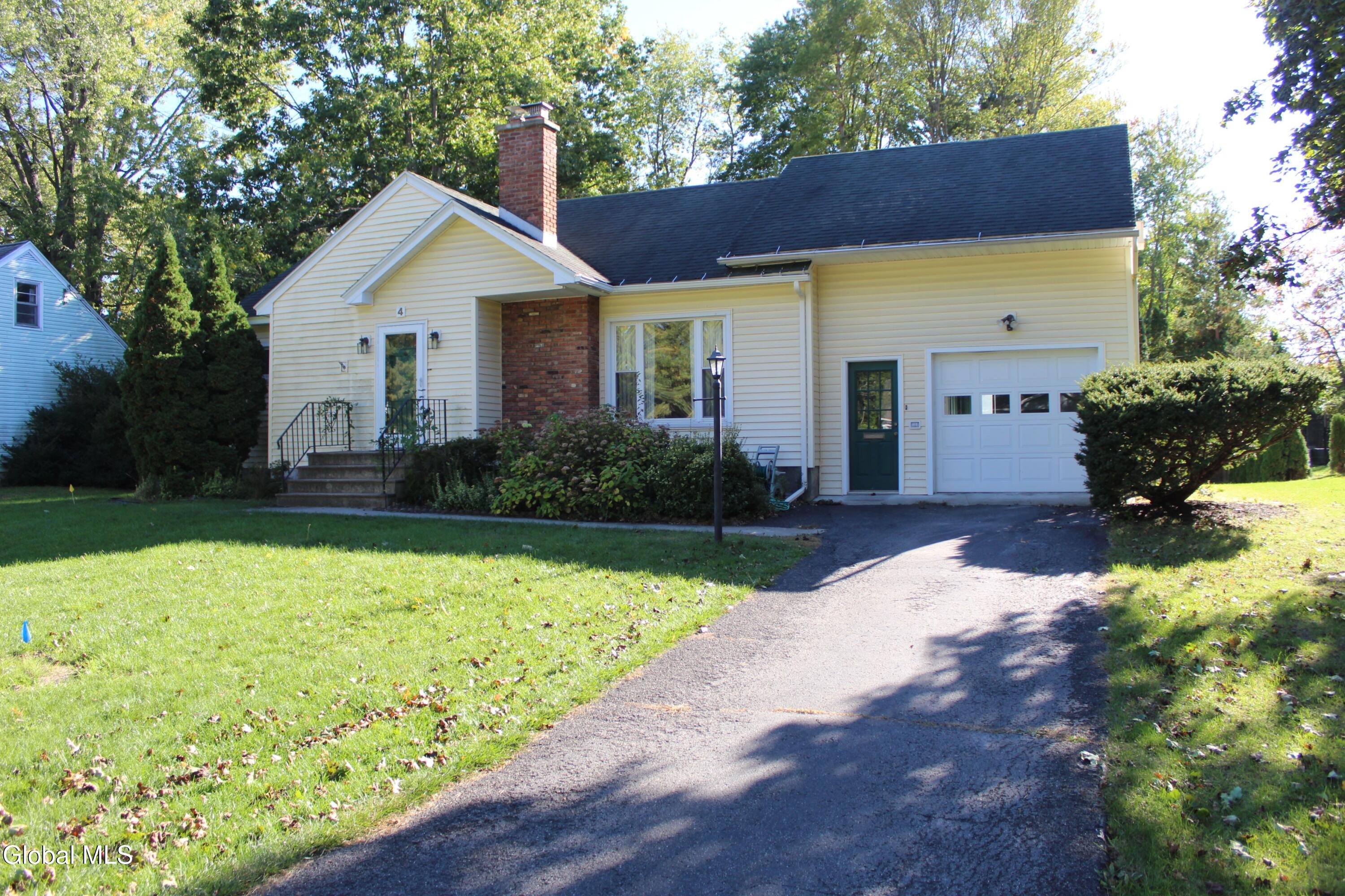 4 Country Road Albany NY 12203