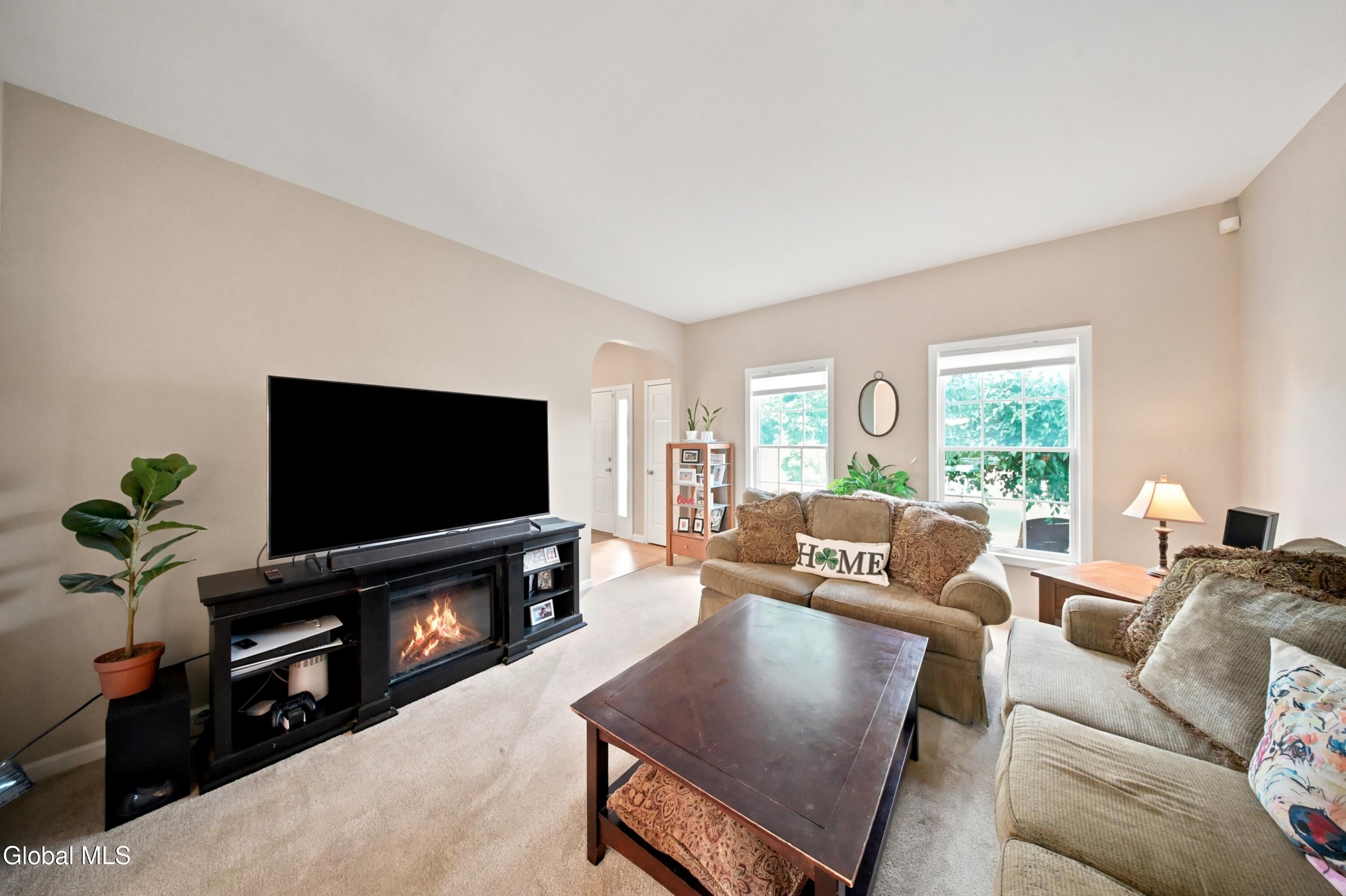 12 Bridget Circle Cohoes NY 12047