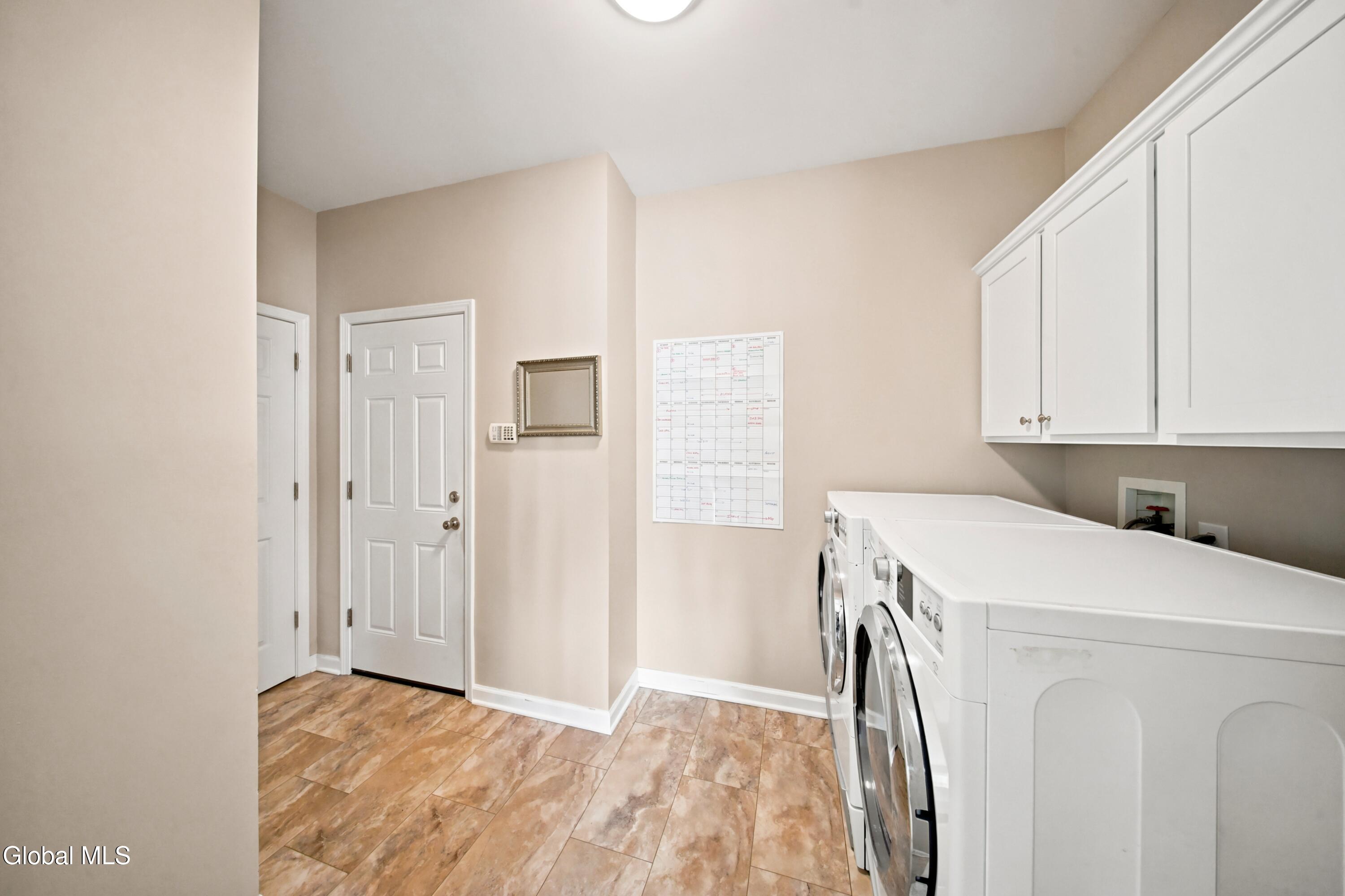 12 Bridget Circle Cohoes NY 12047