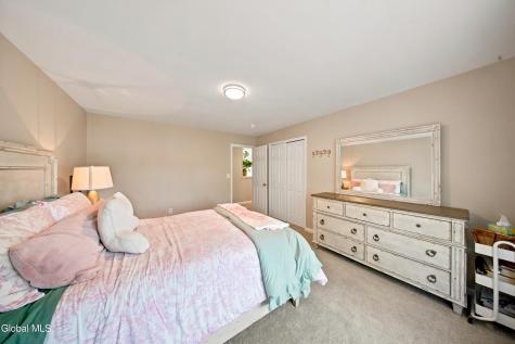 12 Bridget Circle Cohoes NY 12047