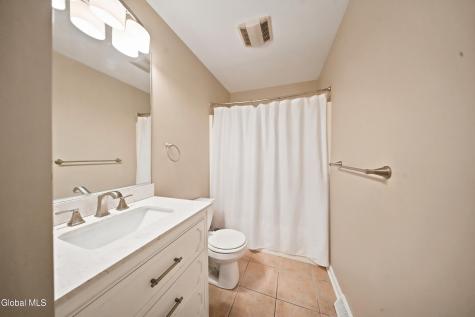 12 Bridget Circle Cohoes NY 12047