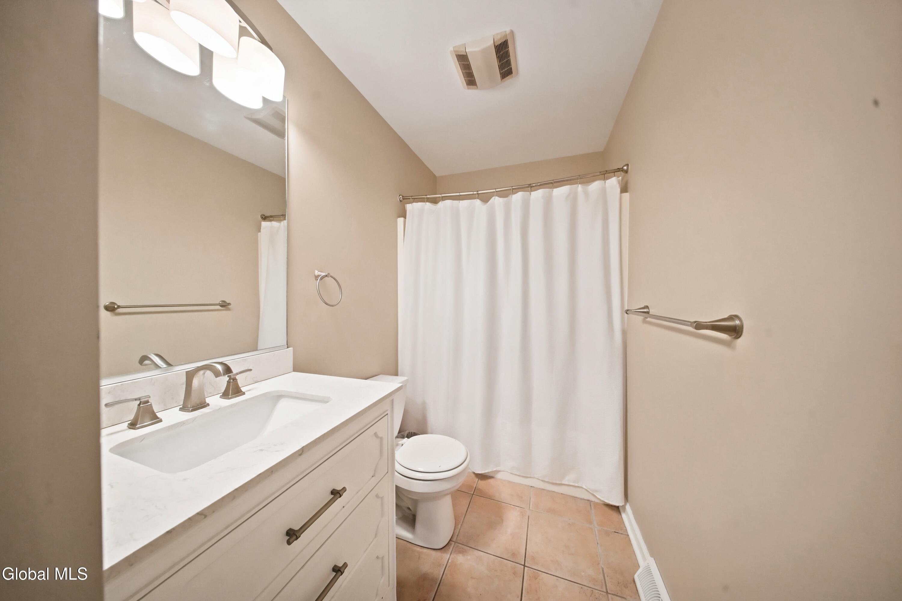 12 Bridget Circle Cohoes NY 12047