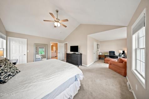 12 Bridget Circle Cohoes NY 12047