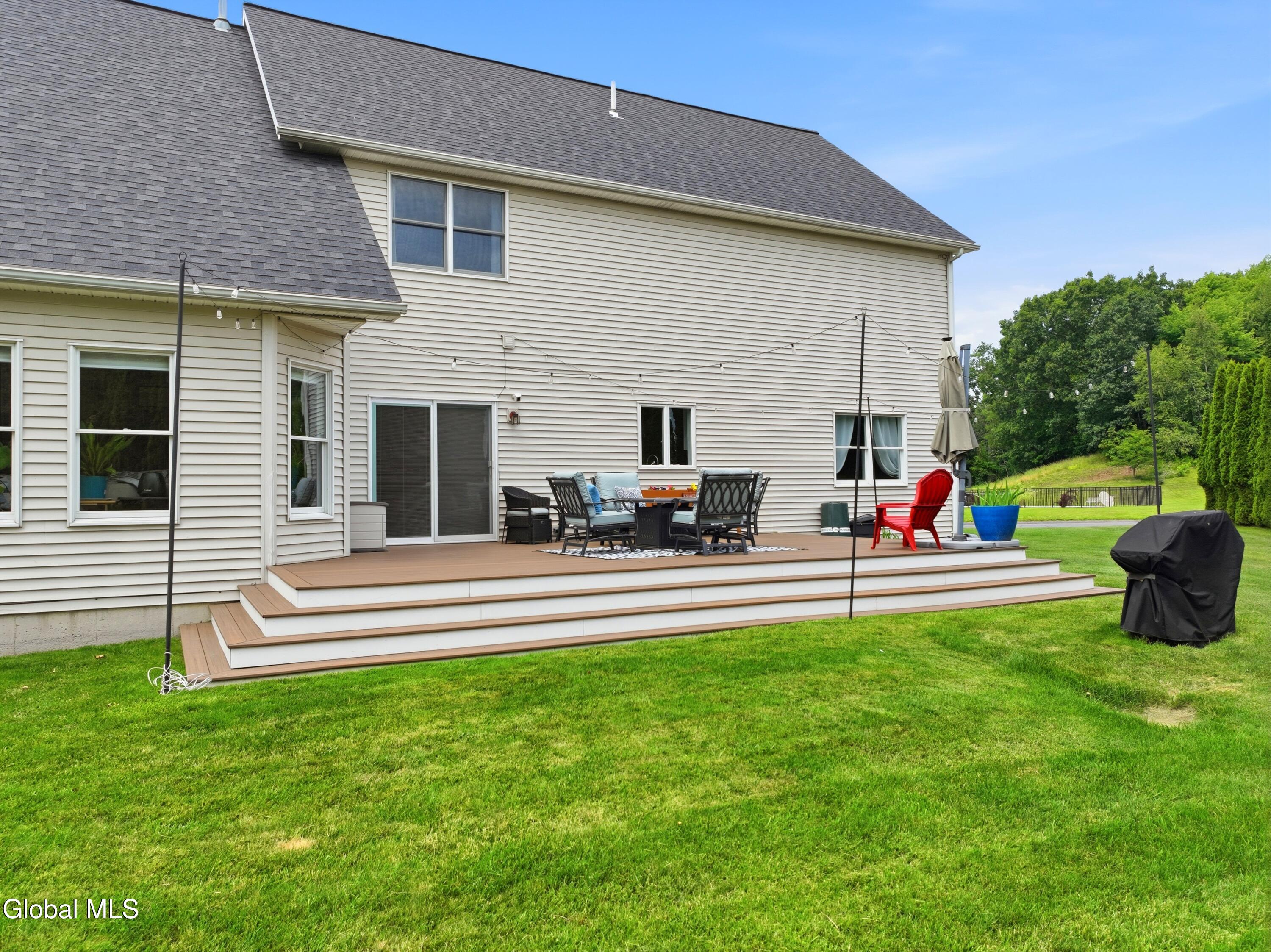12 Bridget Circle Cohoes NY 12047