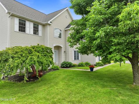 12 Bridget Circle Cohoes NY 12047