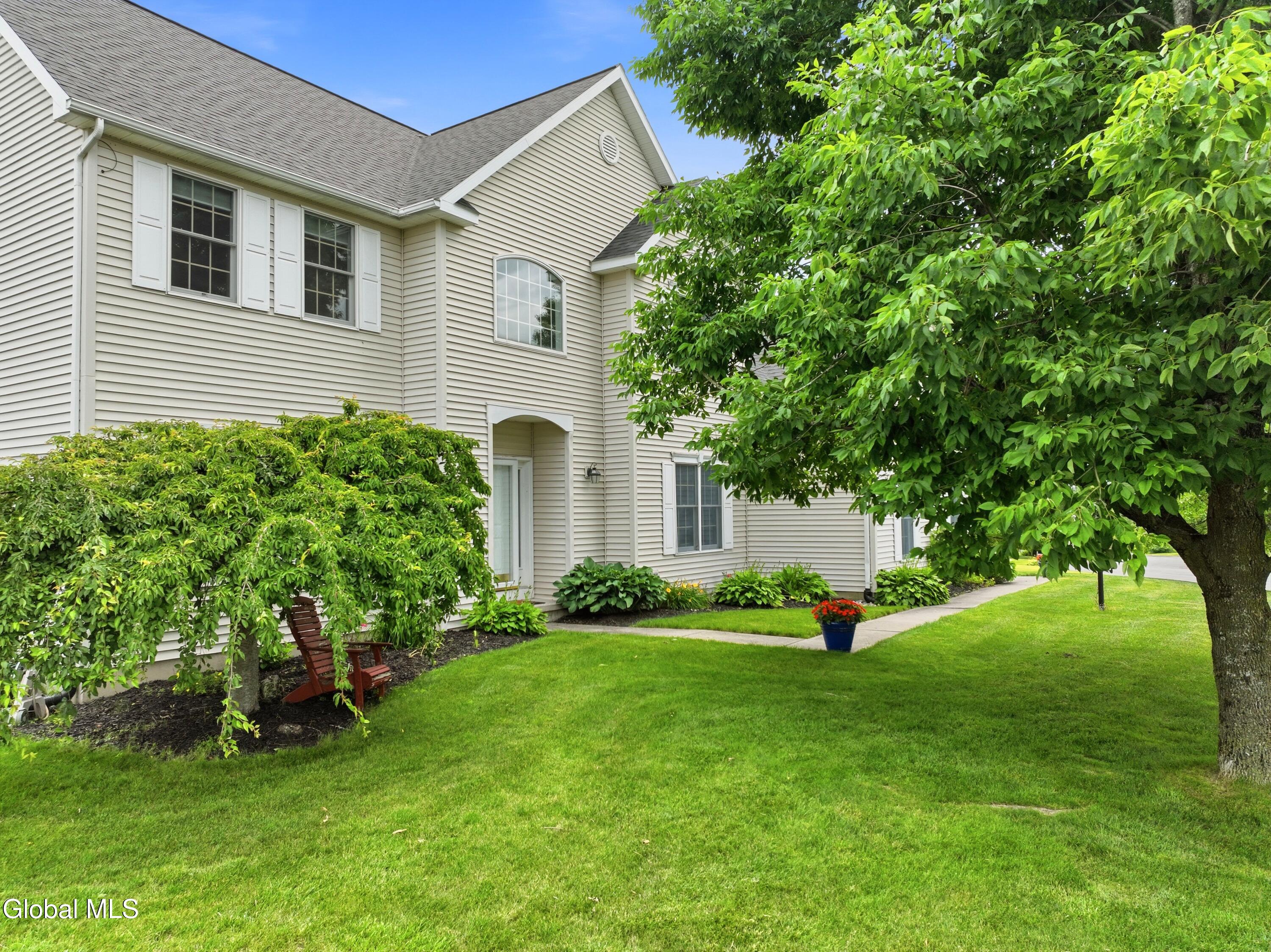 12 Bridget Circle Cohoes NY 12047