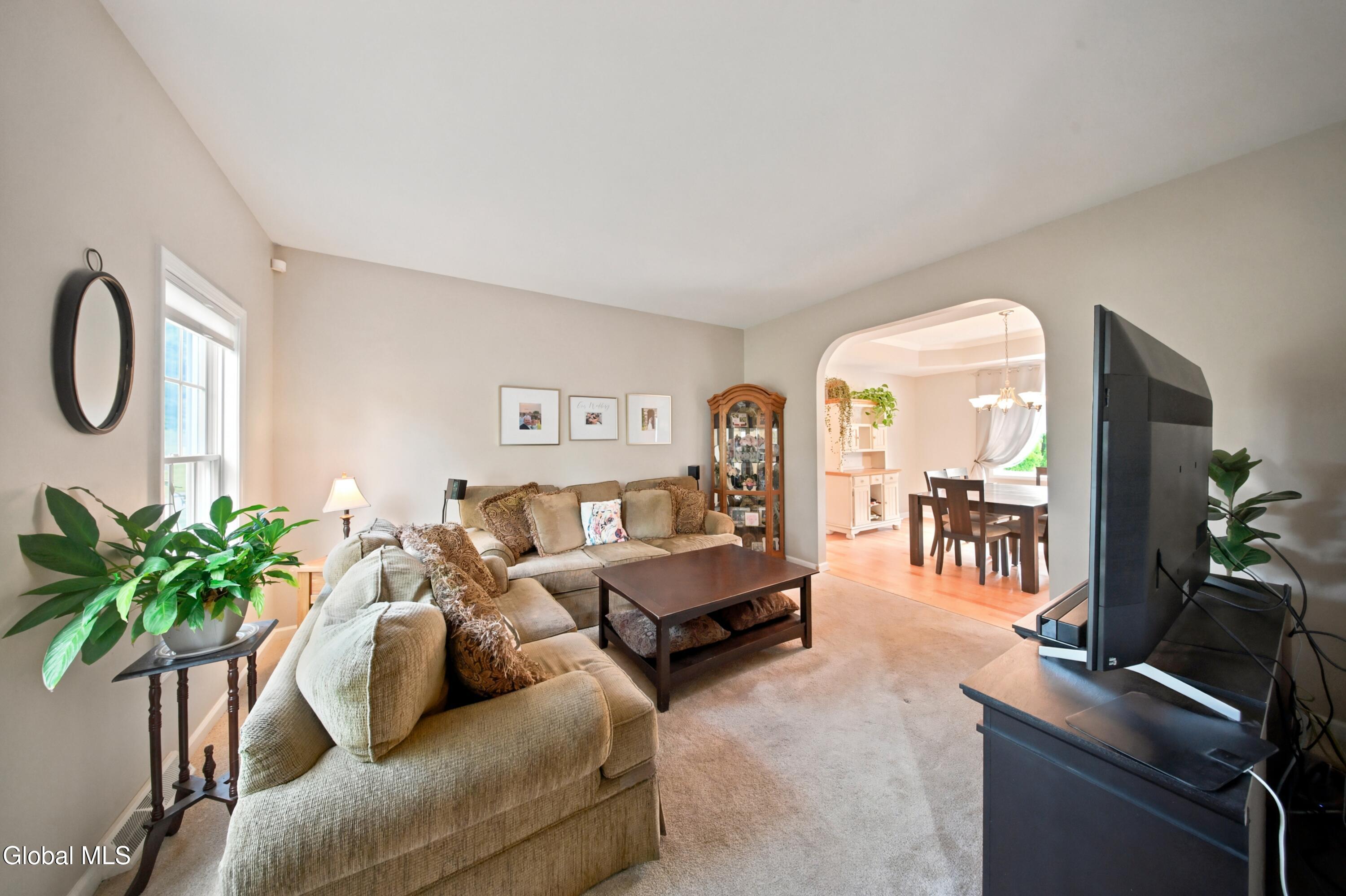 12 Bridget Circle Cohoes NY 12047
