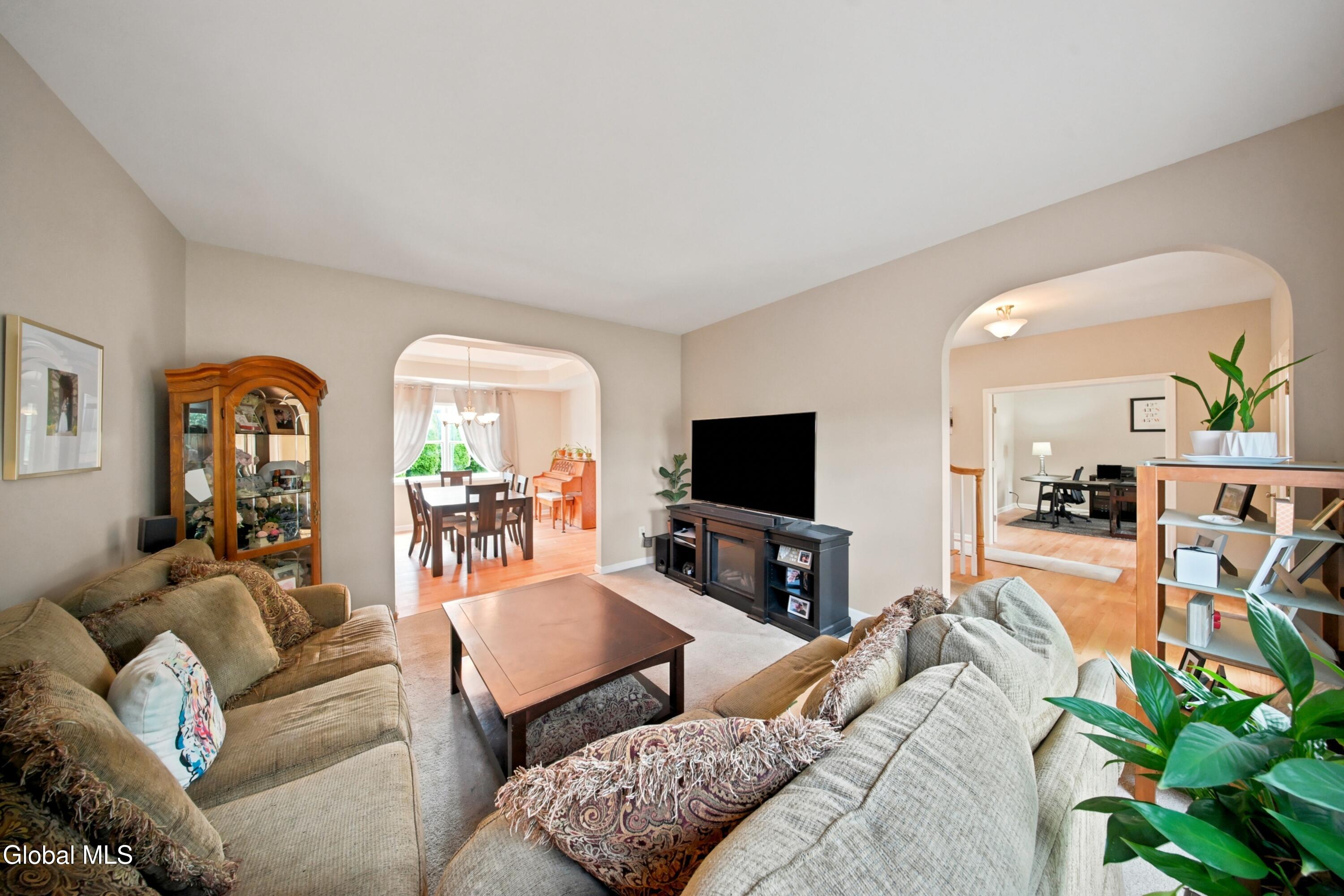 12 Bridget Circle Cohoes NY 12047