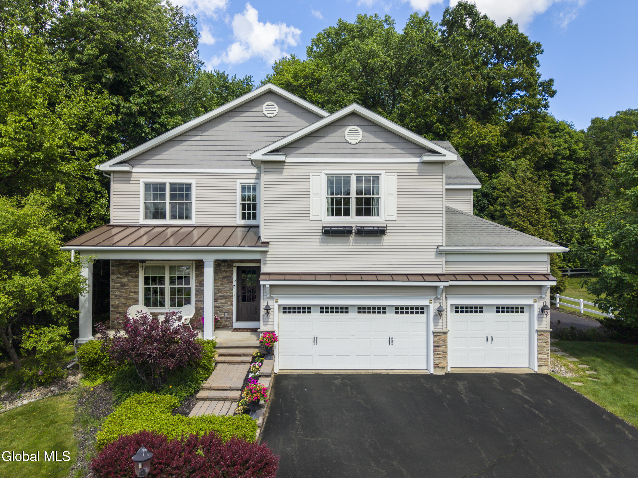 15 Wildwood Drive Loudonville NY 12211