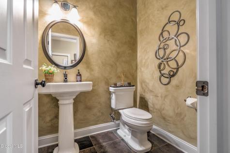 15 Wildwood Drive Loudonville NY 12211