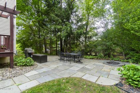 15 Wildwood Drive Loudonville NY 12211