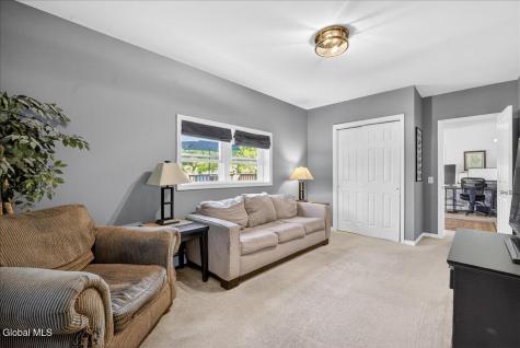 3423 Gari Lane Schenectady NY 12303