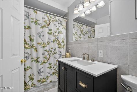 3423 Gari Lane Schenectady NY 12303