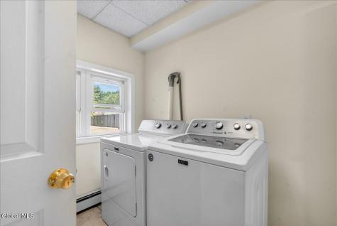 3423 Gari Lane Schenectady NY 12303