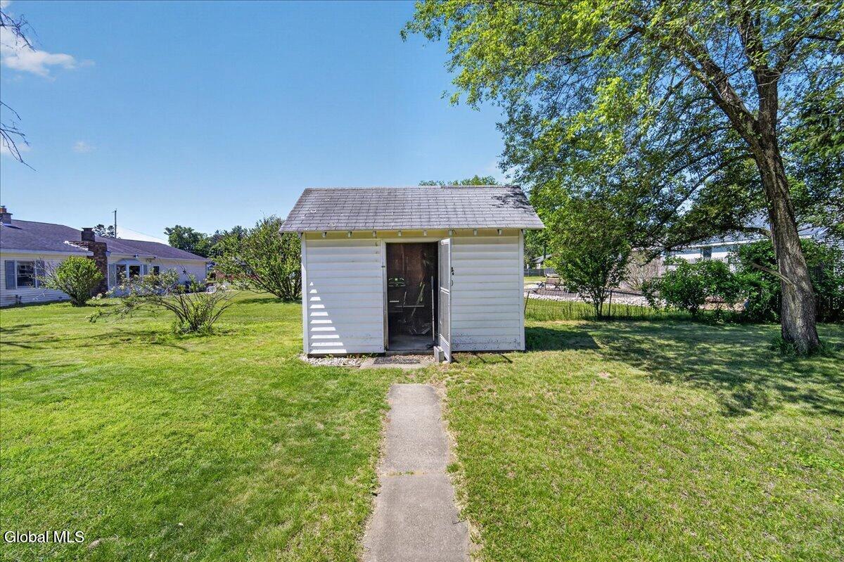 3423 Gari Lane Schenectady NY 12303