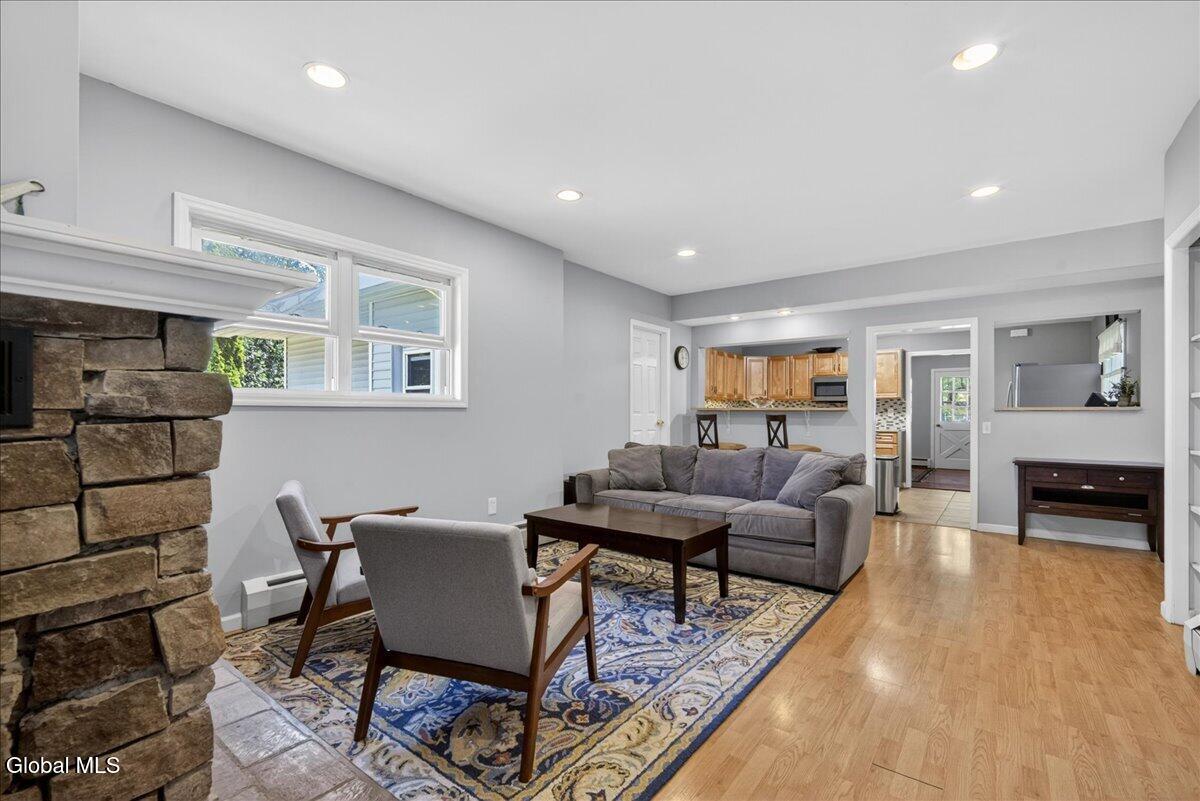 3423 Gari Lane Schenectady NY 12303