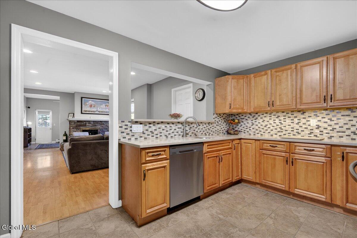 3423 Gari Lane Schenectady NY 12303