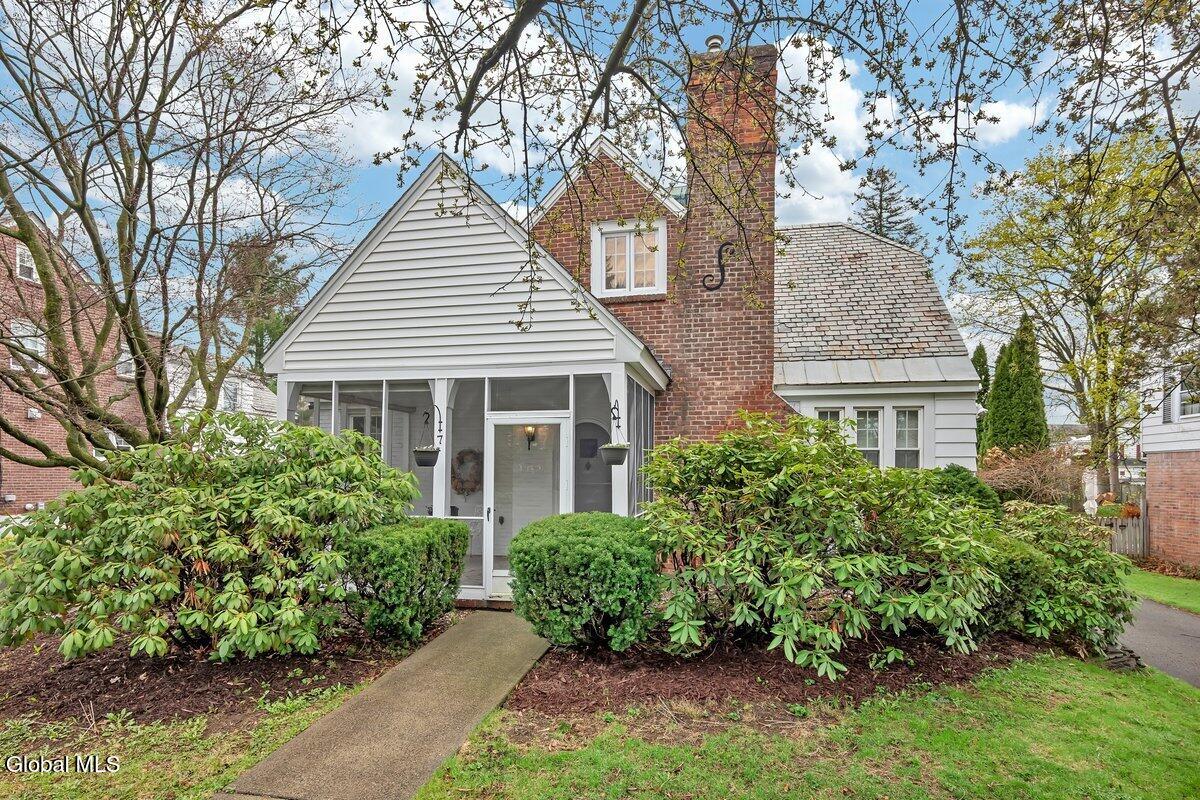 7 Tudor Road Albany NY 12203