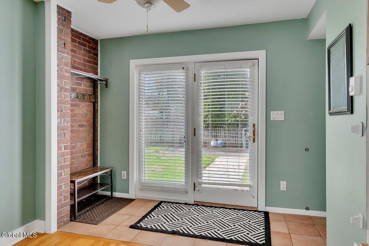 7 Tudor Road Albany NY 12203