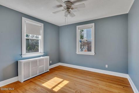 7 Tudor Road Albany NY 12203