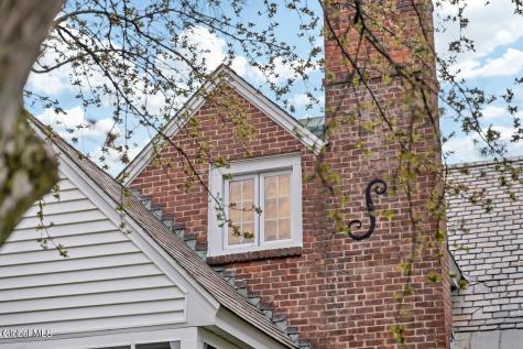 7 Tudor Road Albany NY 12203