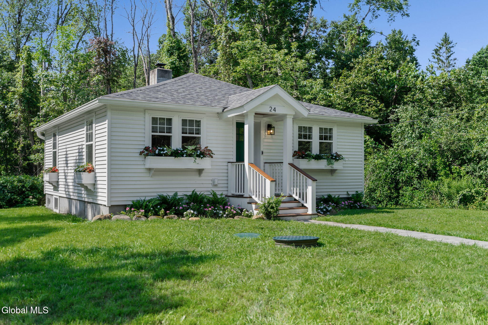 24 W Kaydeross Avenue Saratoga Springs NY 12866