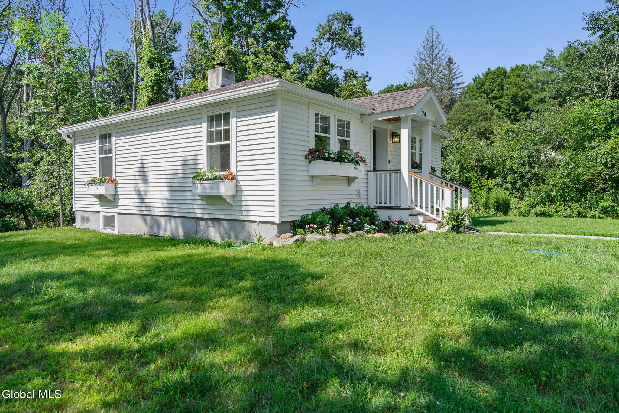 24 W Kaydeross Avenue Saratoga Springs NY 12866