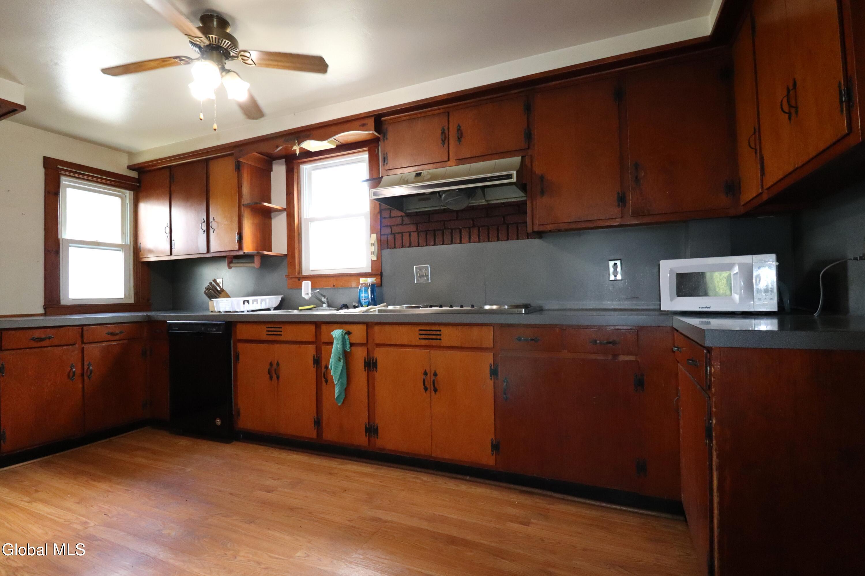 113 Dumler Lane Fort Hunter NY 12069