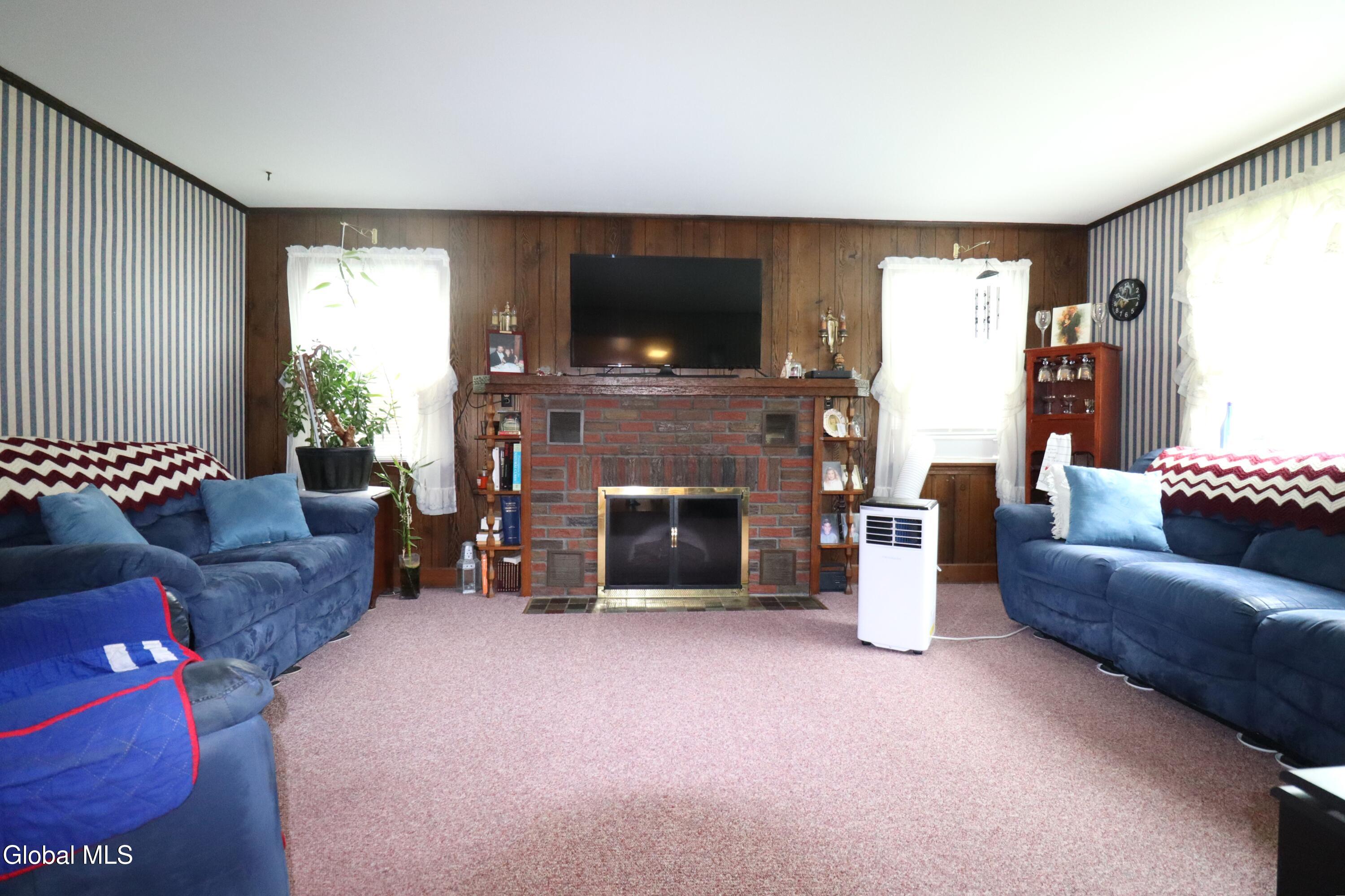 2896 W Lydius Street Schenectady NY 12303