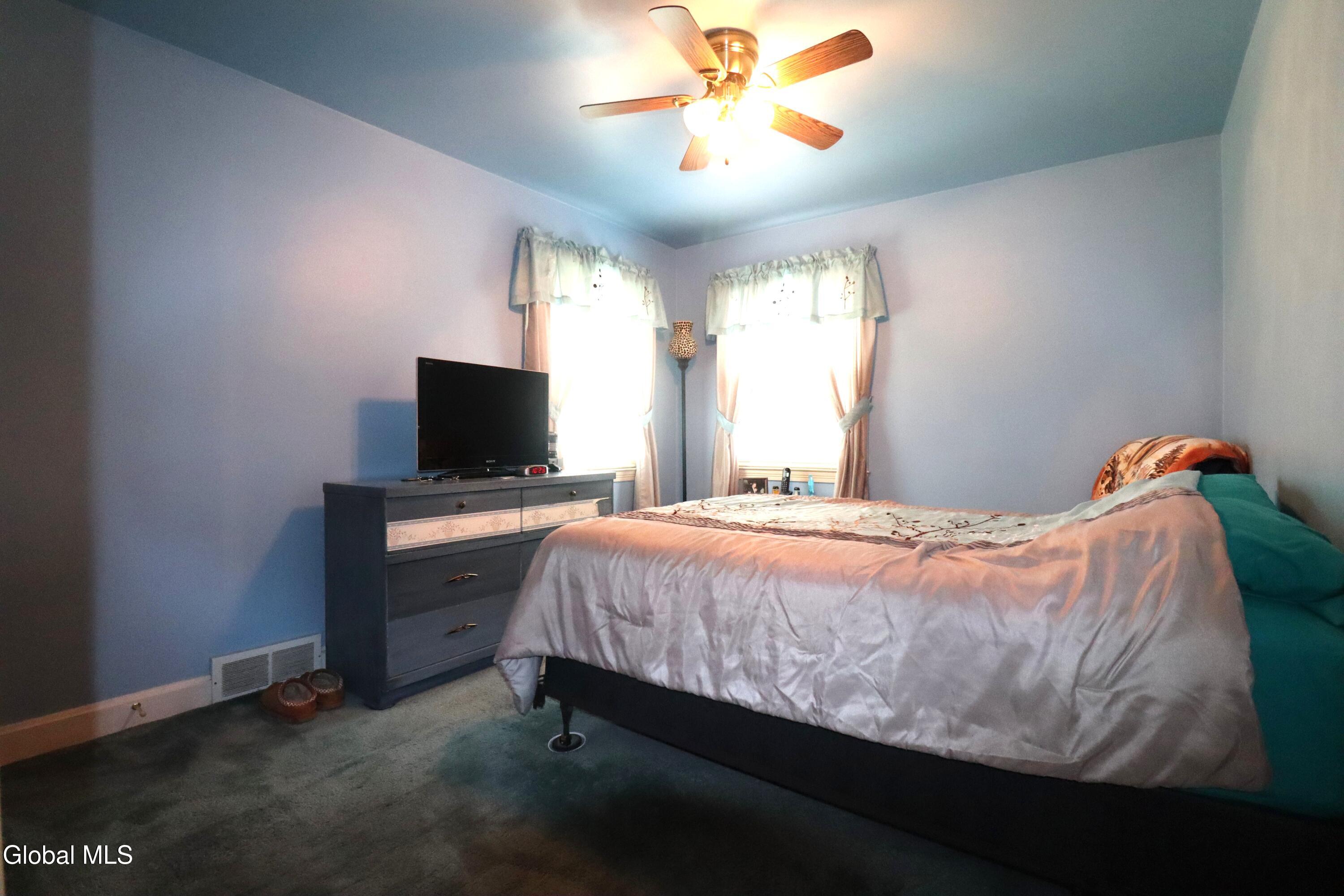 2896 W Lydius Street Schenectady NY 12303