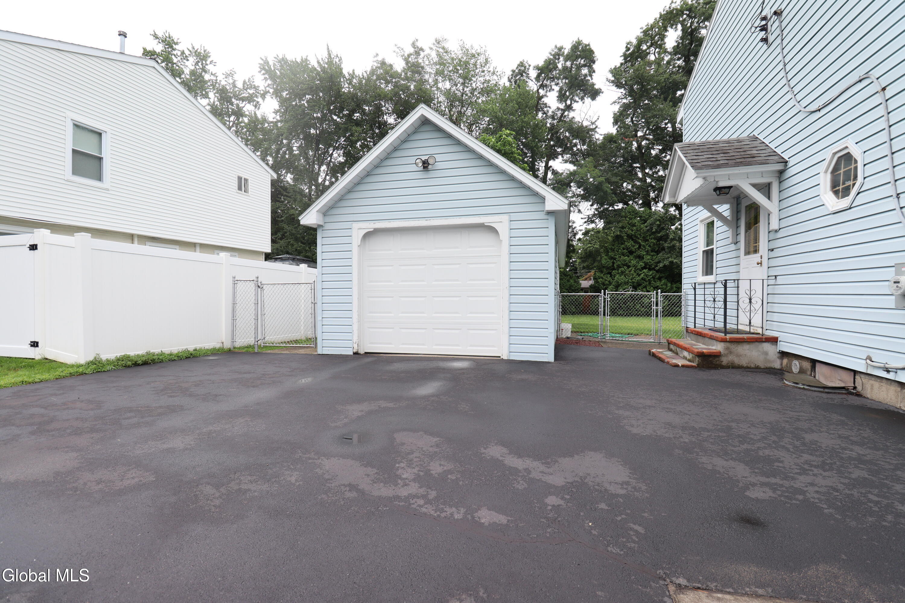 2896 W Lydius Street Schenectady NY 12303