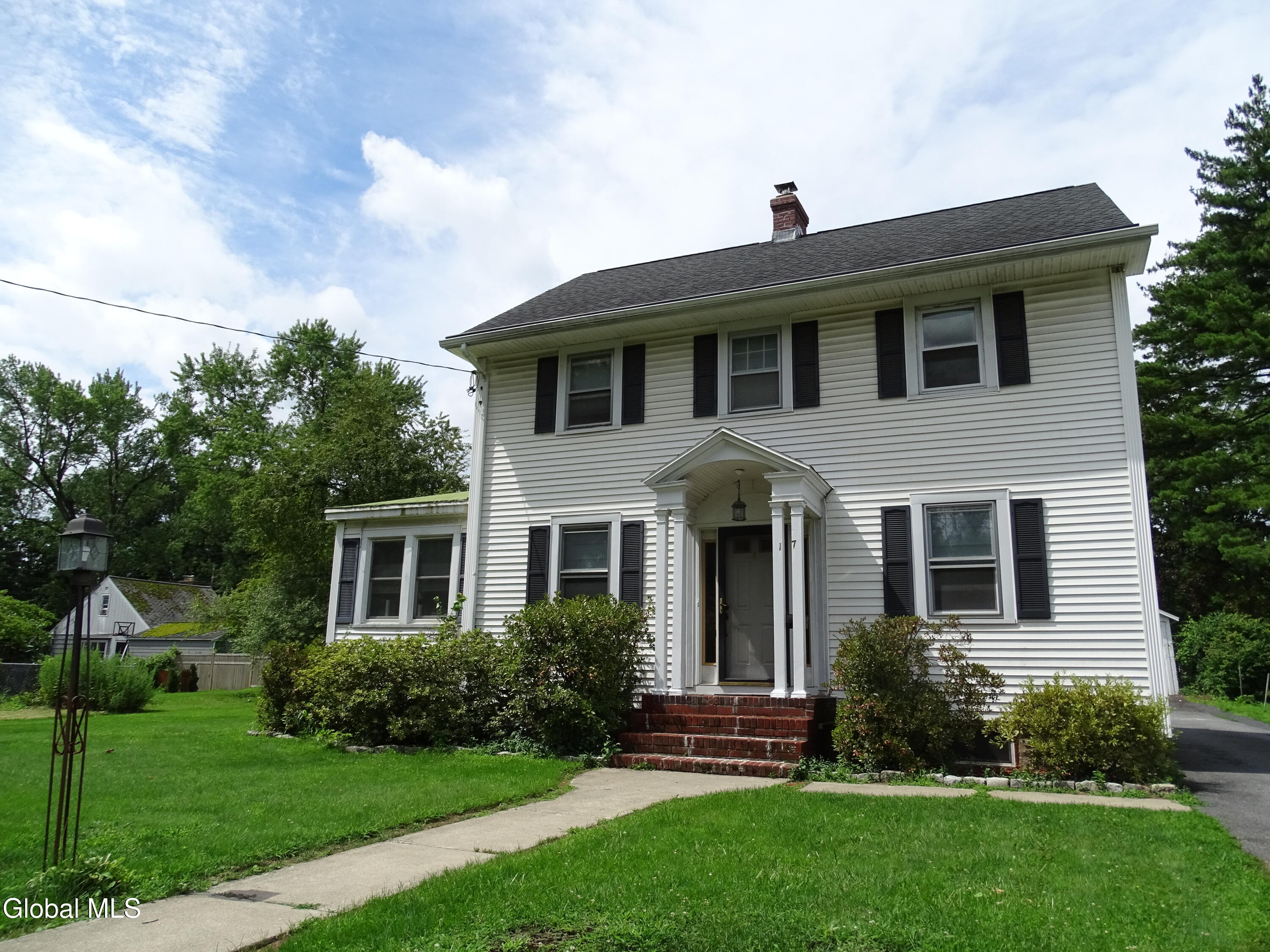 17 Bedell Avenue Delmar NY 12054