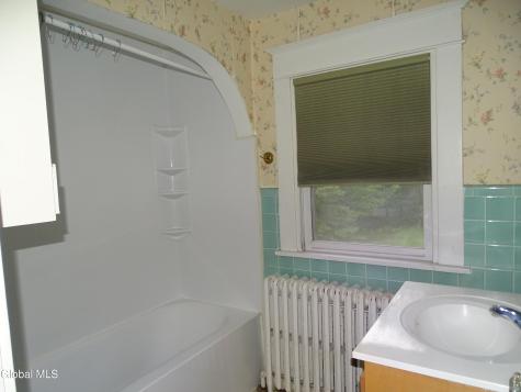 17 Bedell Avenue Delmar NY 12054