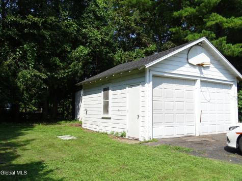17 Bedell Avenue Delmar NY 12054