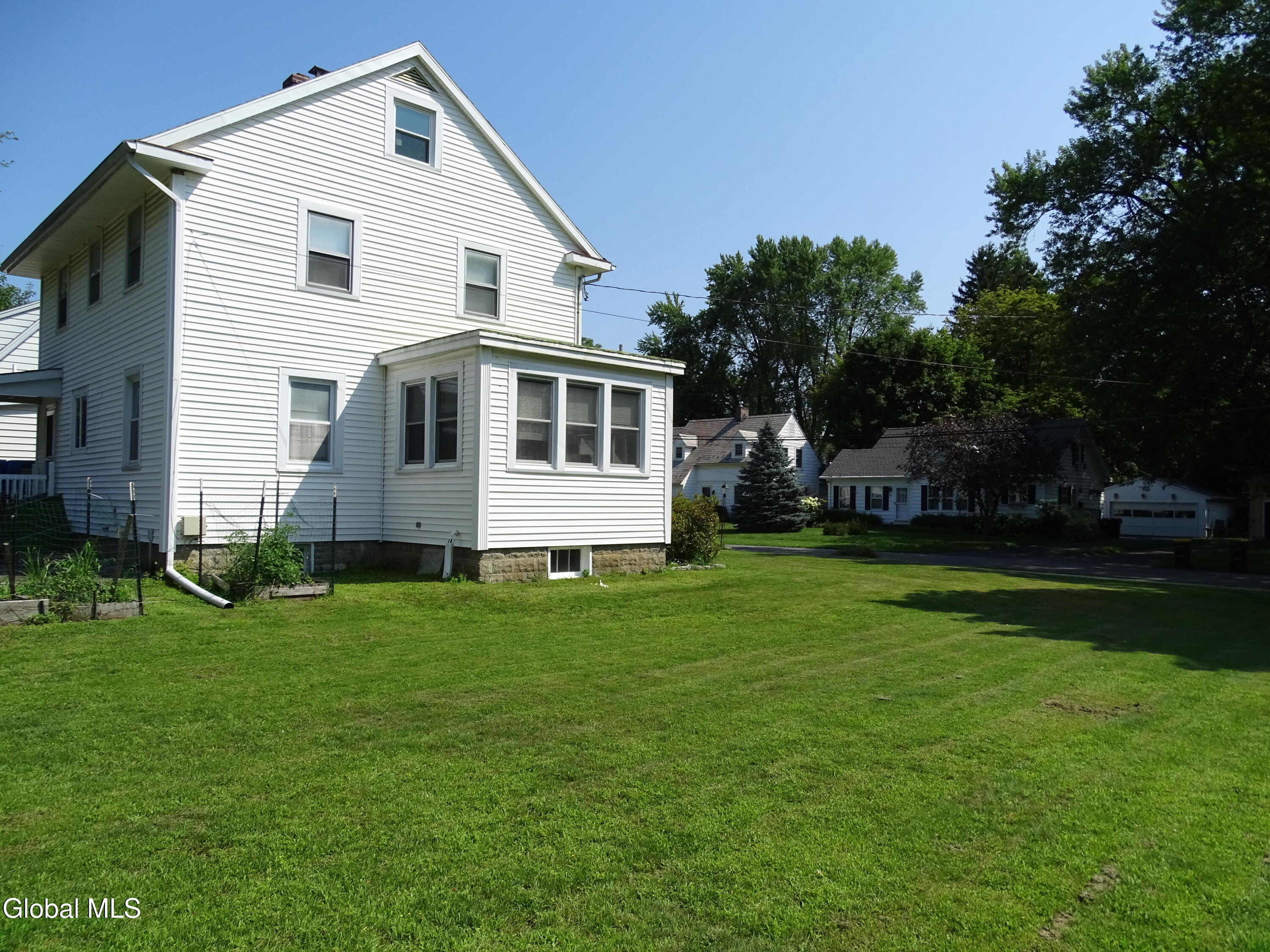 17 Bedell Avenue Delmar NY 12054