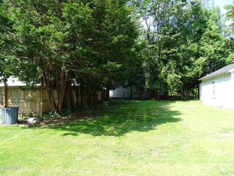 17 Bedell Avenue Delmar NY 12054