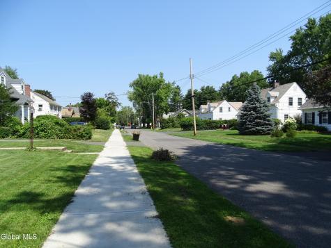 17 Bedell Avenue Delmar NY 12054