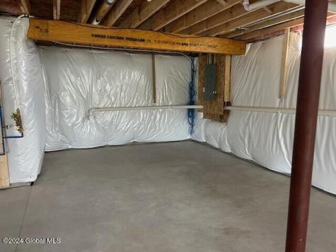 21 Harbor Lane Cohoes NY 12047