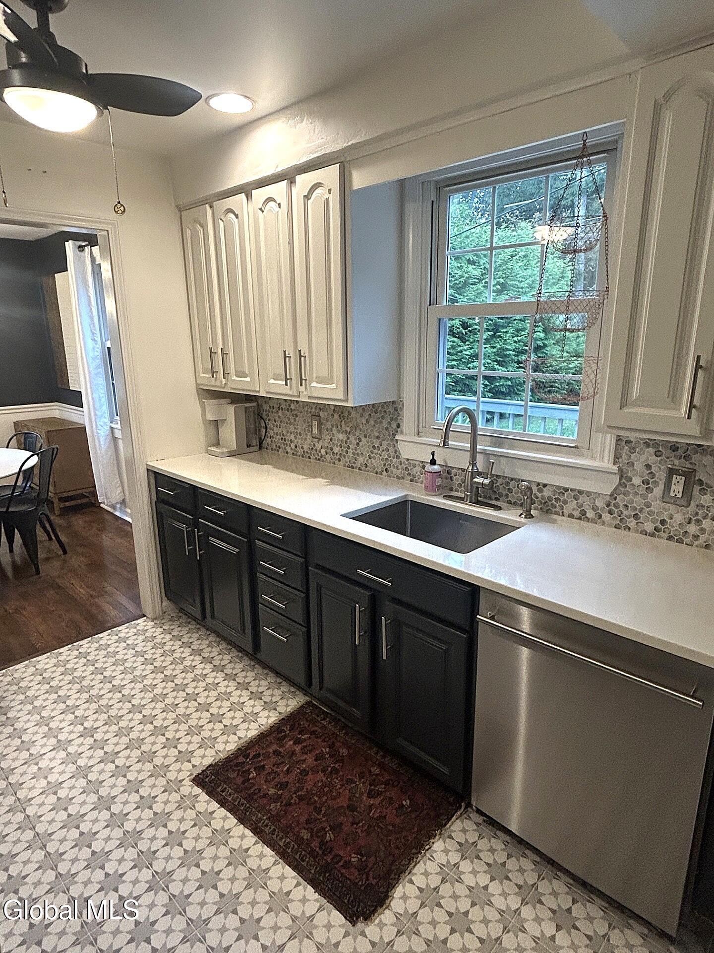 347 S Main Avenue Albany NY 12209