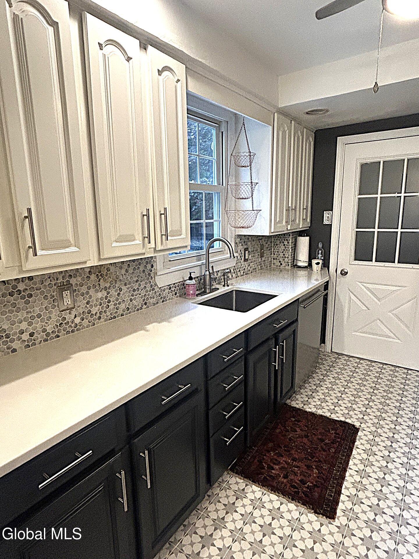 347 S Main Avenue Albany NY 12209