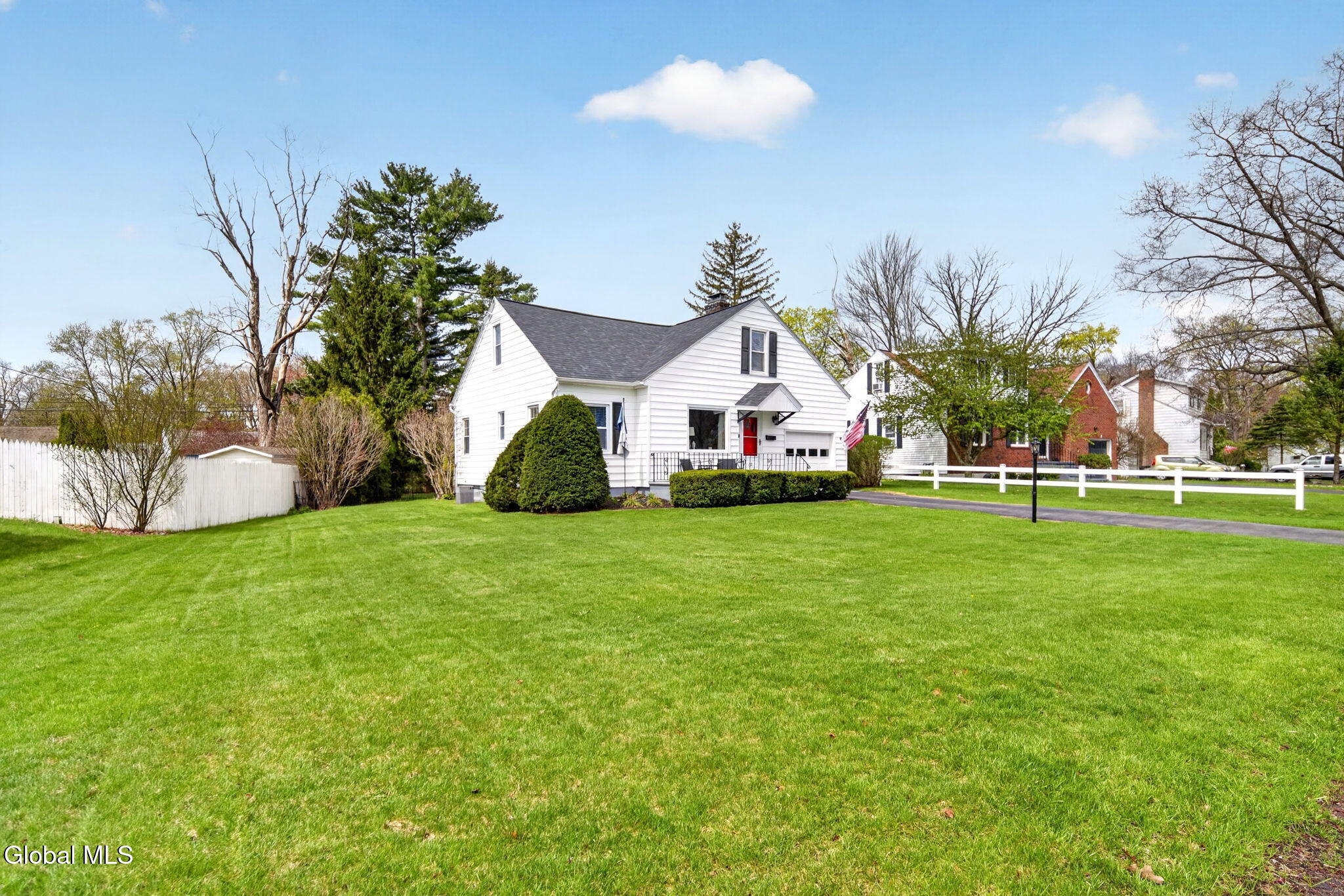 32 Puritan Drive Rotterdam NY 12306