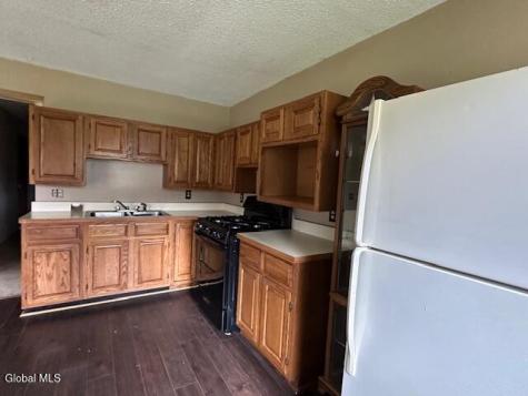 37 Fox Street Selkirk NY 12158