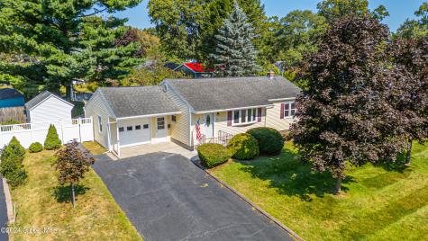 6 Marie Parkway Loudonville NY 12211