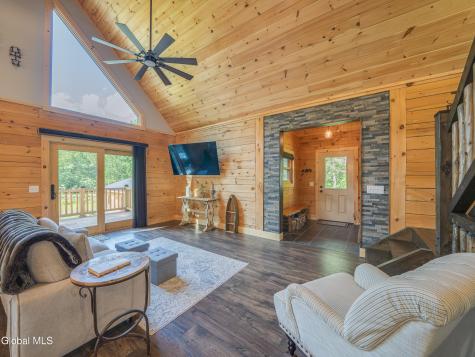 3307 New York 73 Keene NY 12942