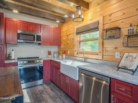 3307 New York 73 Keene NY 12942