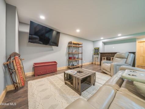 3307 New York 73 Keene NY 12942