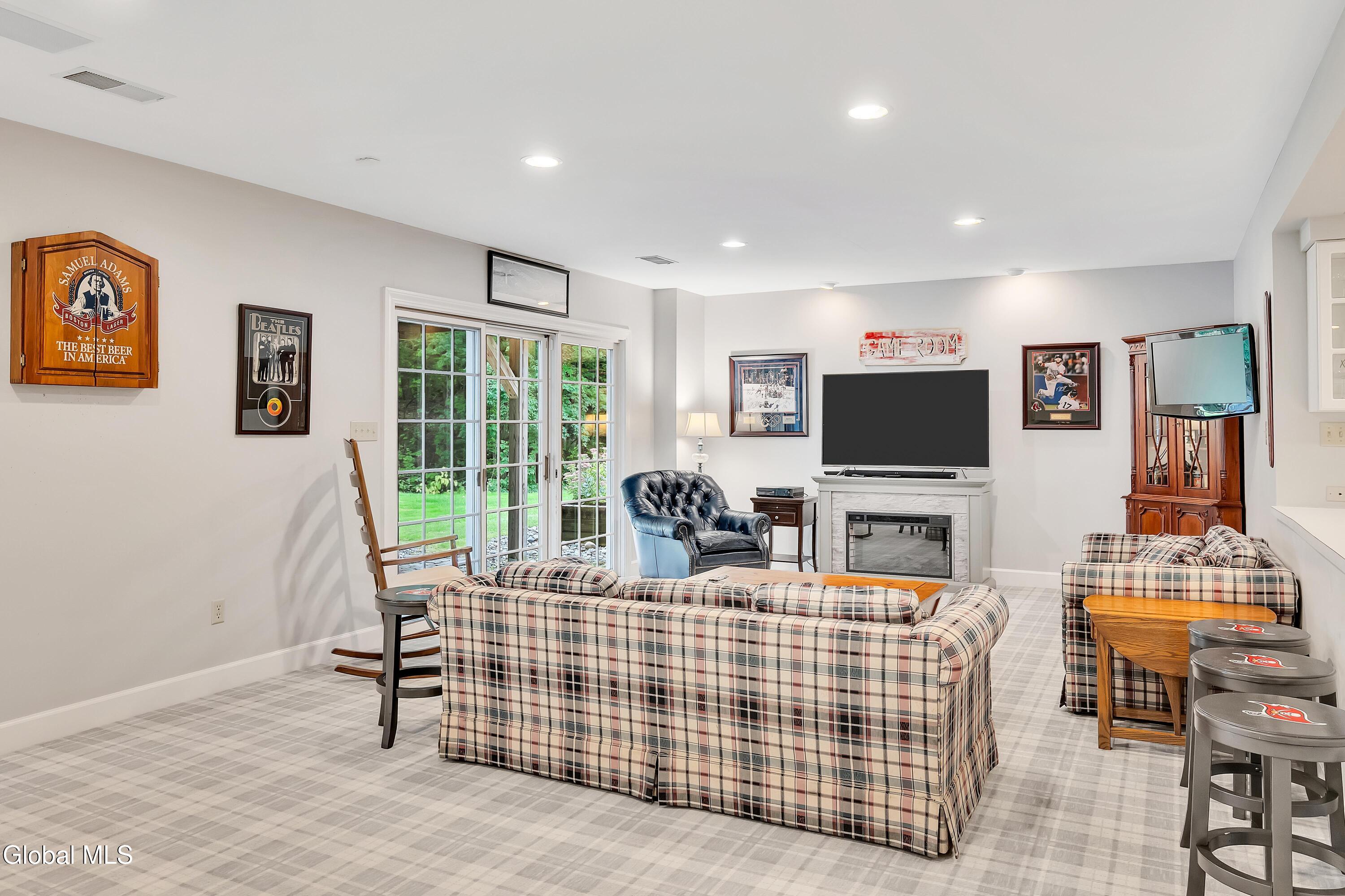 12 Sage Estate Menands NY 12204