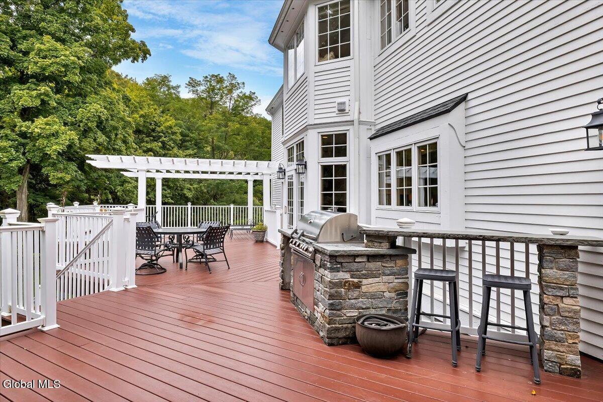 12 Sage Estate Menands NY 12204